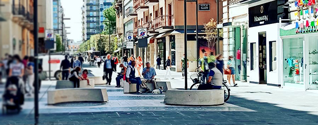  Via Sparano, the shopping street