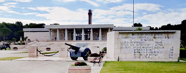  Het militaire heiligdom van de gevallenen in het buitenland