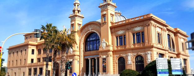  El Teatro Margherita, construido sobre el mar