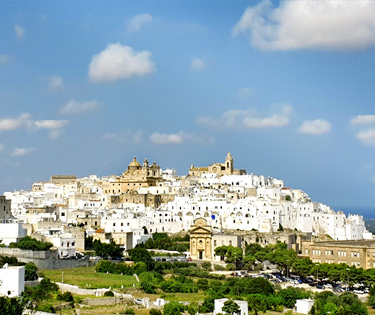 Bezoek en zie Ostuni, de witte stad