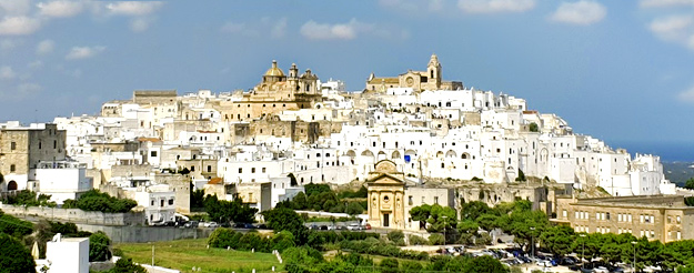  The white city: Ostuni