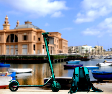 Partage de location de scooter voir Bari