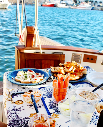 Gita aperitivo in Barca Bari Puglia