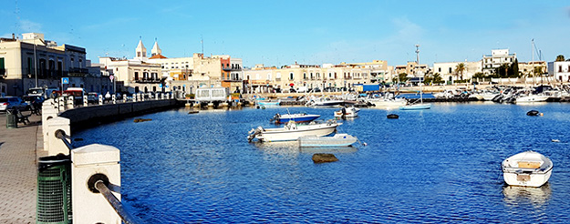  Sur le front de mer de Santo Spirito