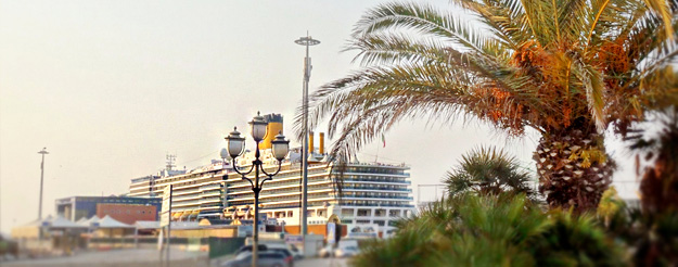  Llegada desde el puerto de Bari.