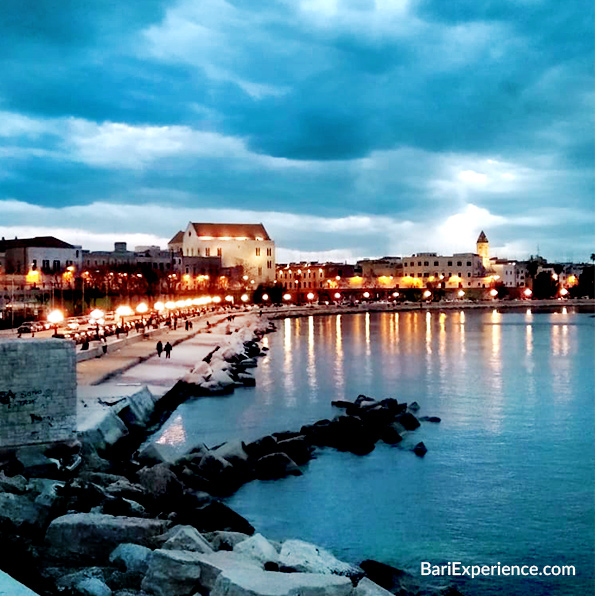 Foto lungomare sera Bari