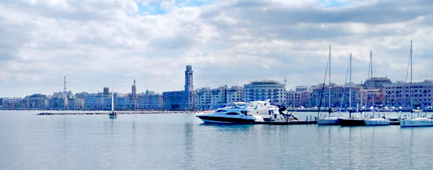  La terraza con vistas al mar.