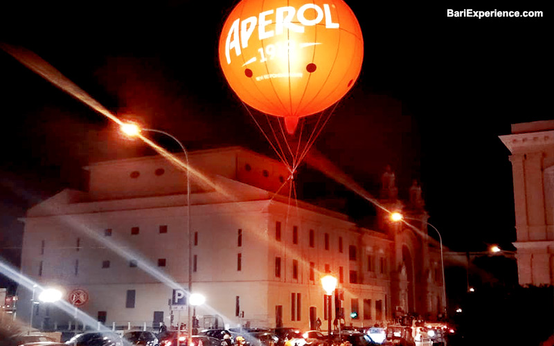 Aperol Samen kunnen we het evenement aanmoedigen