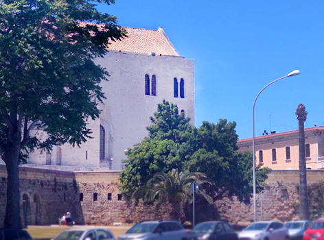 Magasin familial respectable dans le vieux Bari