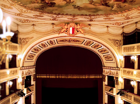 Visita el Teatro Niccolo Piccinni de Bari