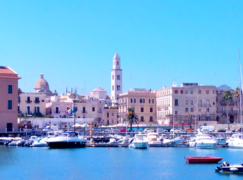 Acheter un immeuble pour vivre à Bari Pouilles