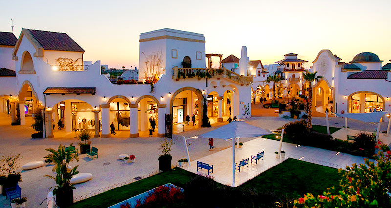 Shopping al Puglia Village Molfetta Bari