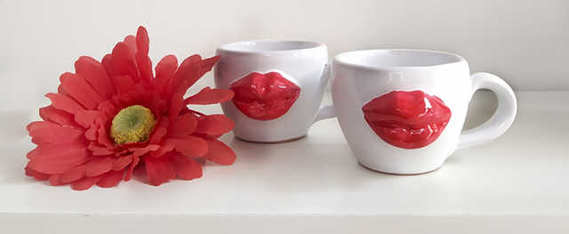  Apulian ceramics: precious souvenirs for a &quot;kiss&quot; from Puglia