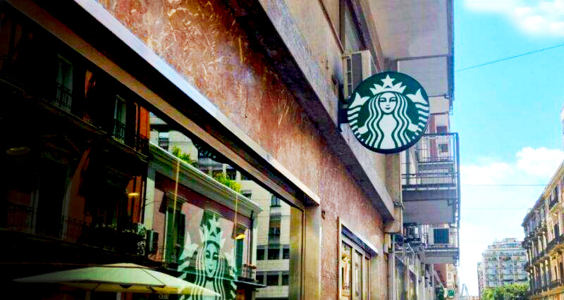 Starbucks über Argiro Bari Apulien