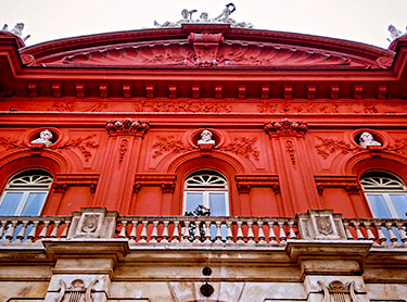 Bari famous for Petruzzelli Theatre