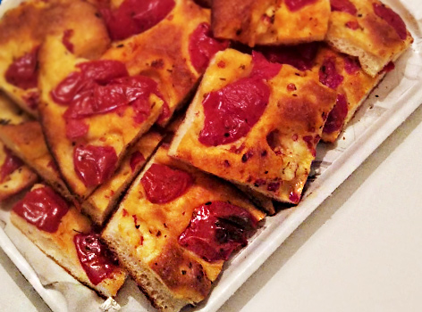 Comer focaccia barese de Puglia